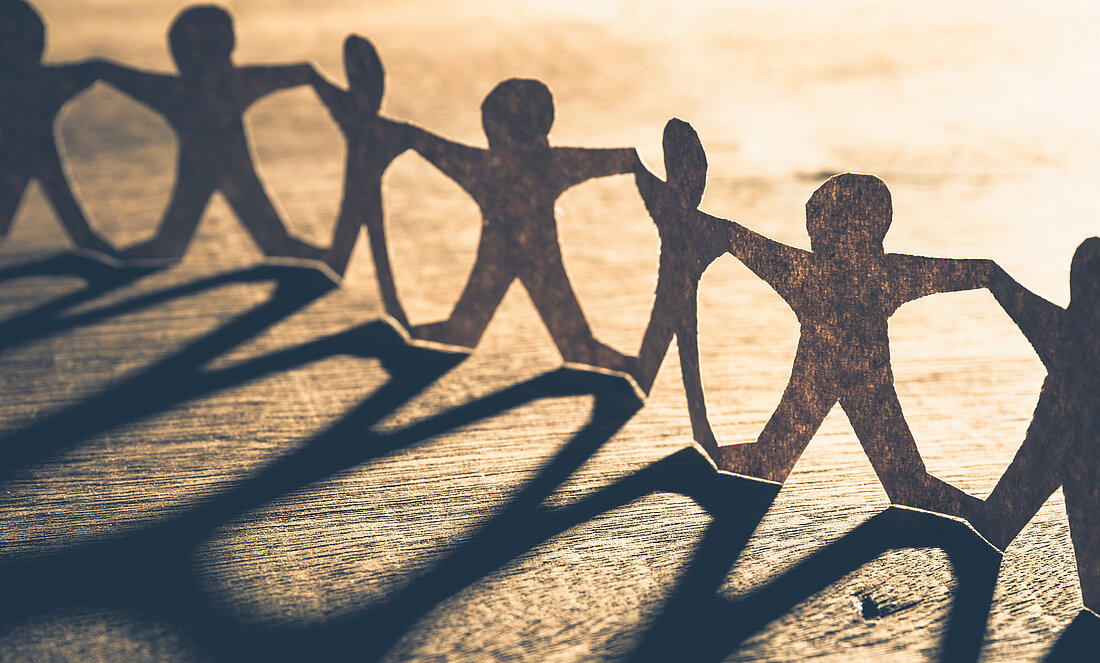 Human Chain Paper