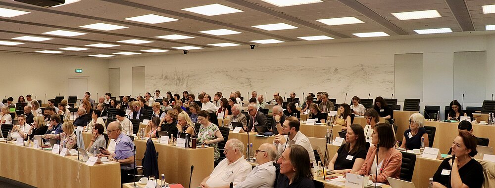 Plenum_als_Aufmacher_IMG_8360.JPG